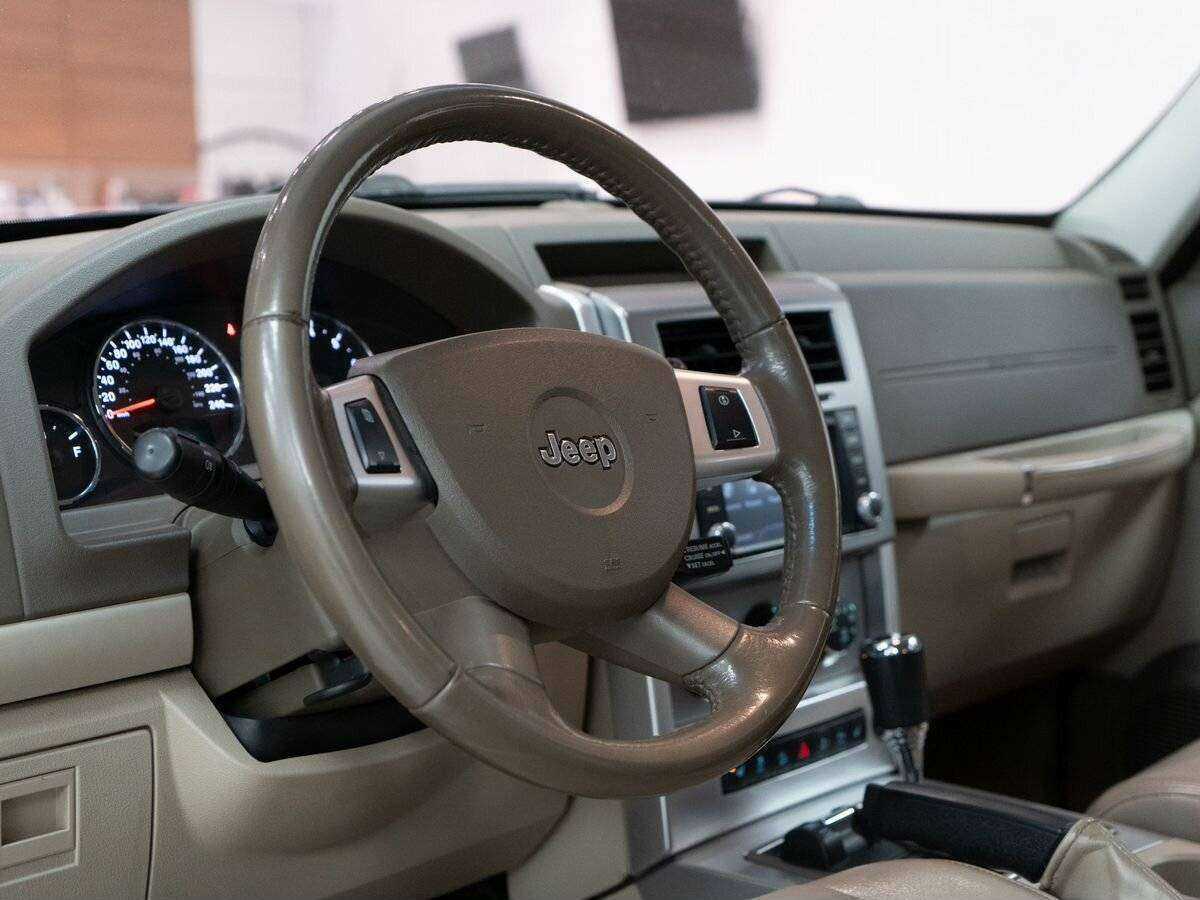 Купить Jeep Cherokee, 2010, 164 000 км, фото №5