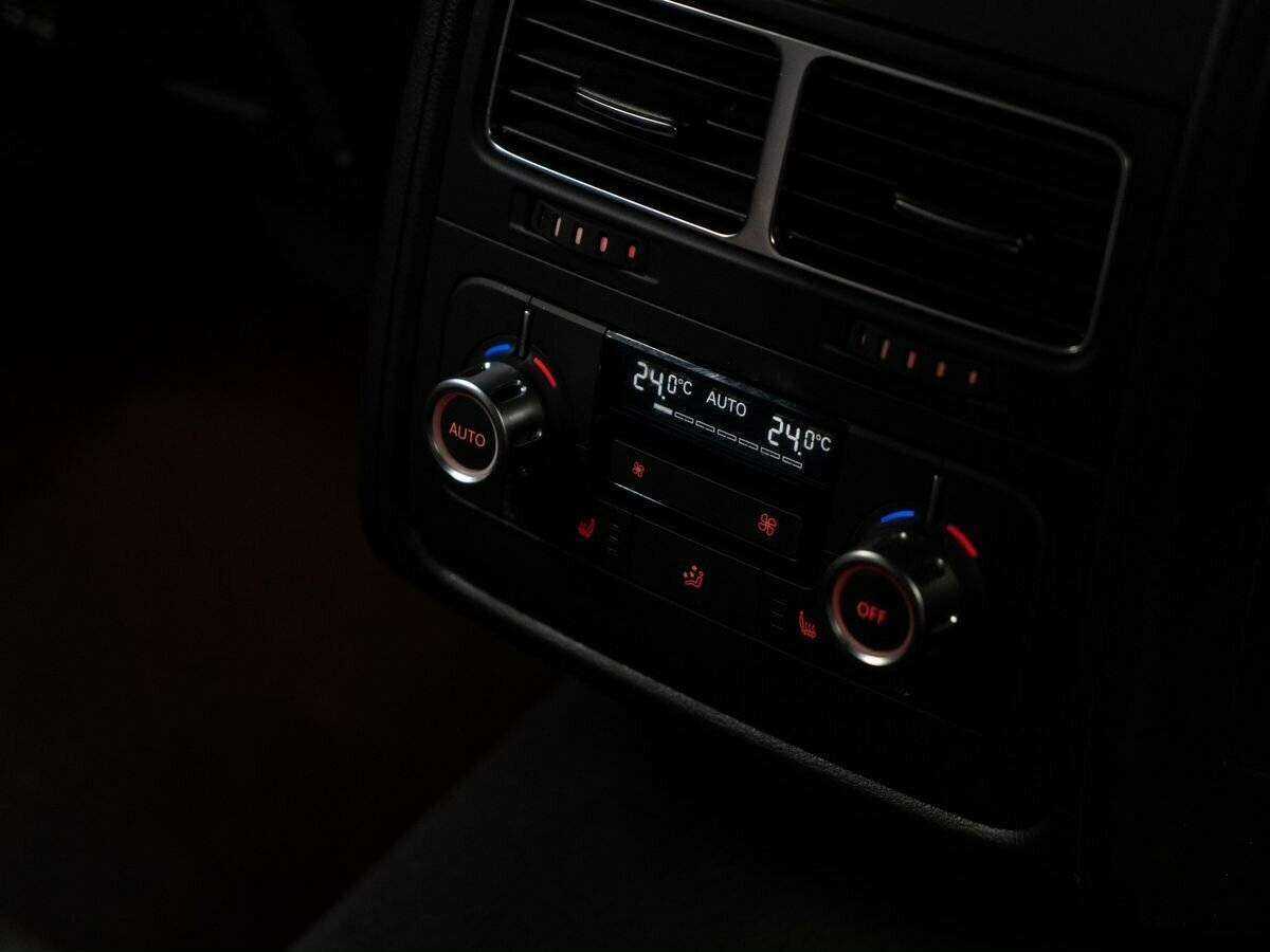 Купить Volkswagen Touareg, 2010, 250 000 км, фото №10
