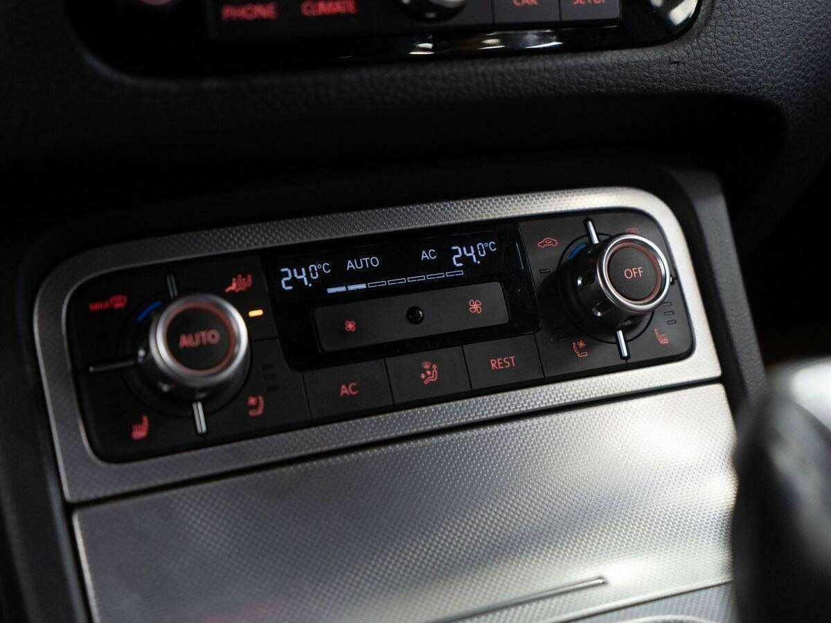 Купить Volkswagen Touareg, 2010, 250 000 км, фото №12