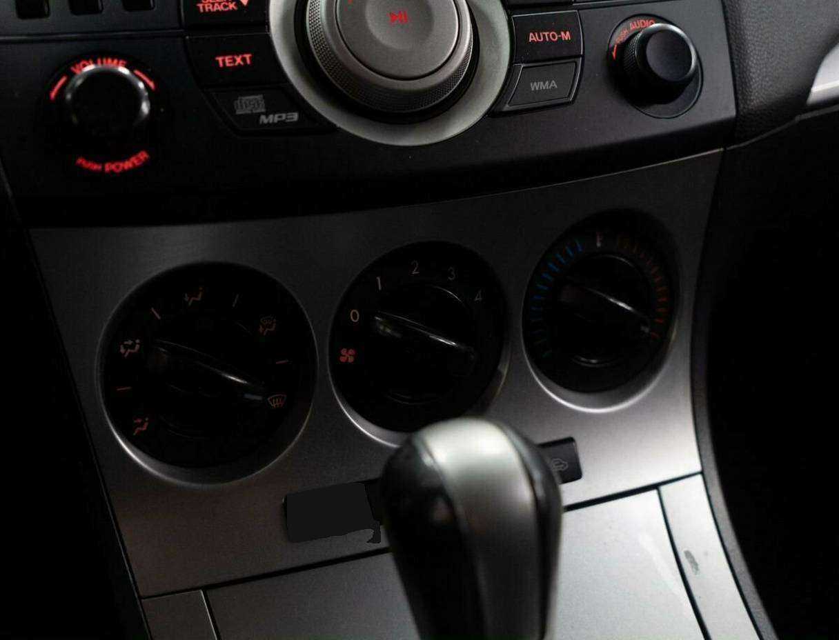 Купить Mazda 3, 2011, 240 702 км, фото №15