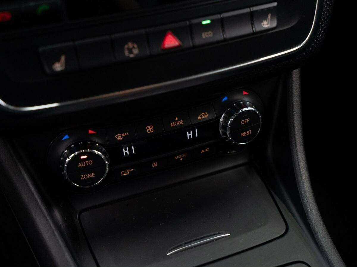 Купить Mercedes-Benz A-Класс 180, 2013, 147 600 км, фото №10