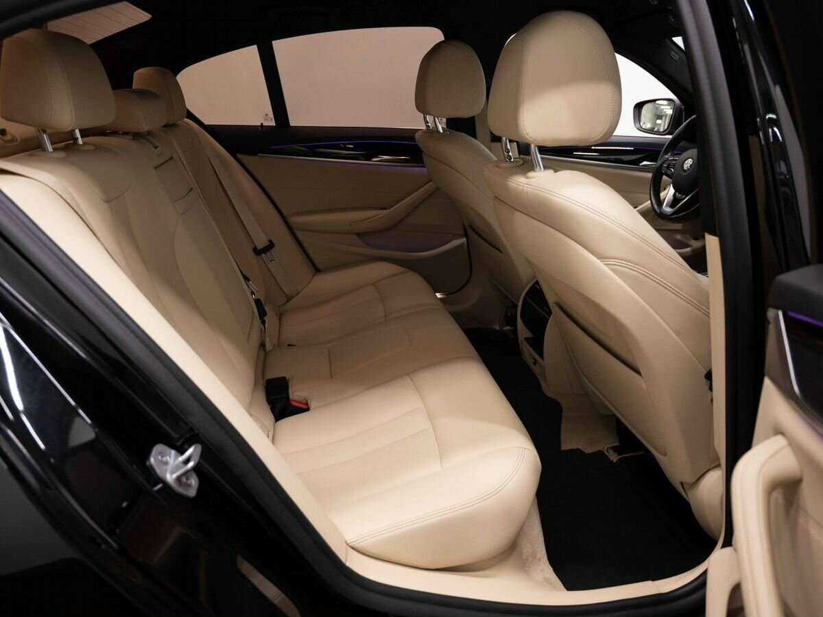 Купить BMW 5 серии 520d xDrive, 2018, 91 459 км, фото №10