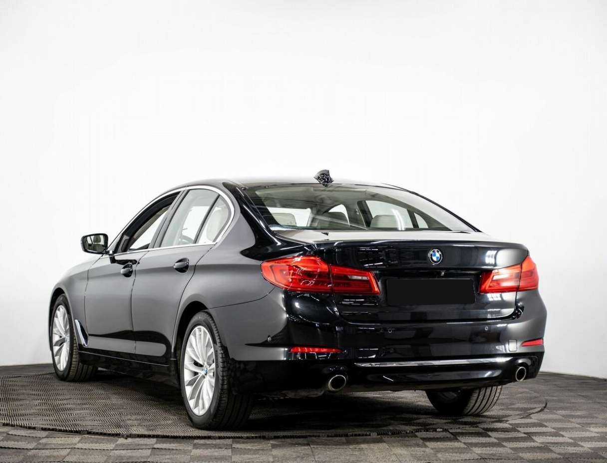 Купить BMW 5 серии 520i, 2018, 174 500 км, фото №4