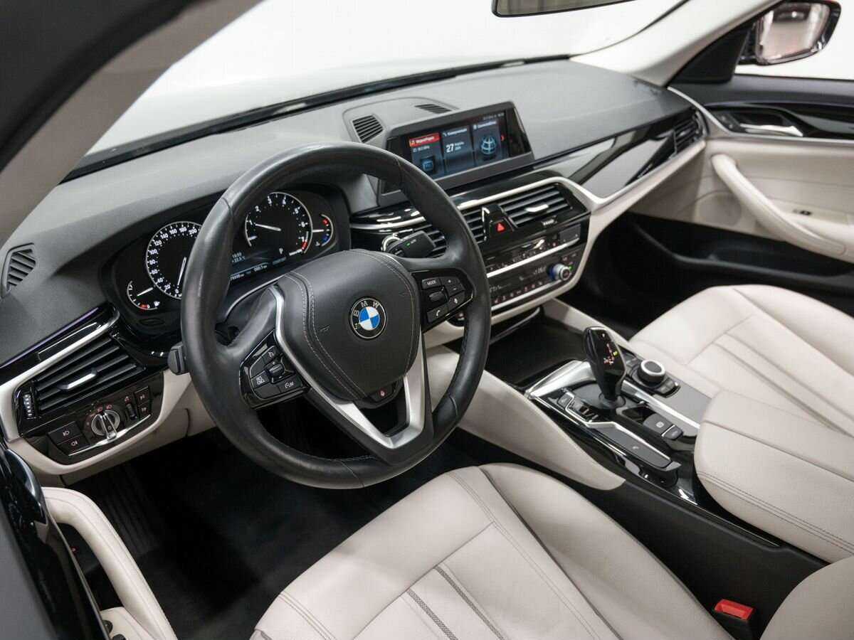 Купить BMW 5 серии 520i, 2018, 174 500 км, фото №12
