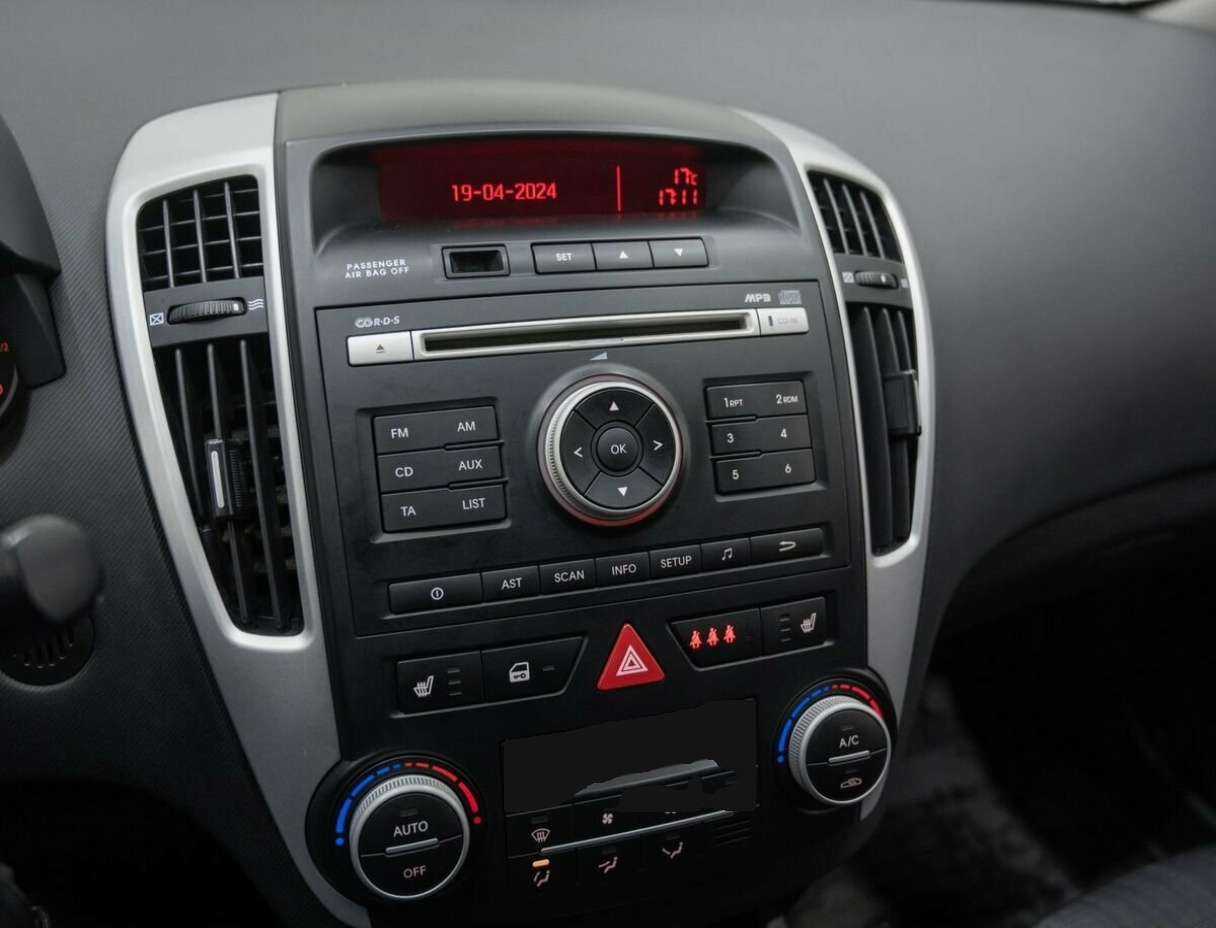 Купить Kia Ceed, 2010, 194 000 км, фото №21