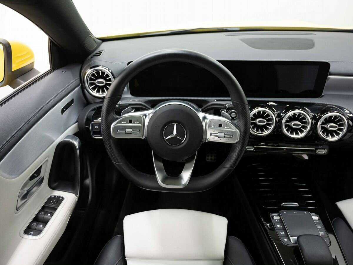 Купить Mercedes-Benz CLA 200, 2020, 67 000 км, фото №12