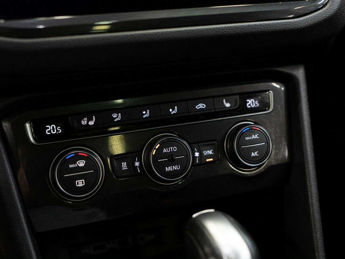 Купить Volkswagen Tiguan, 2019, 71 175 км, фото №13