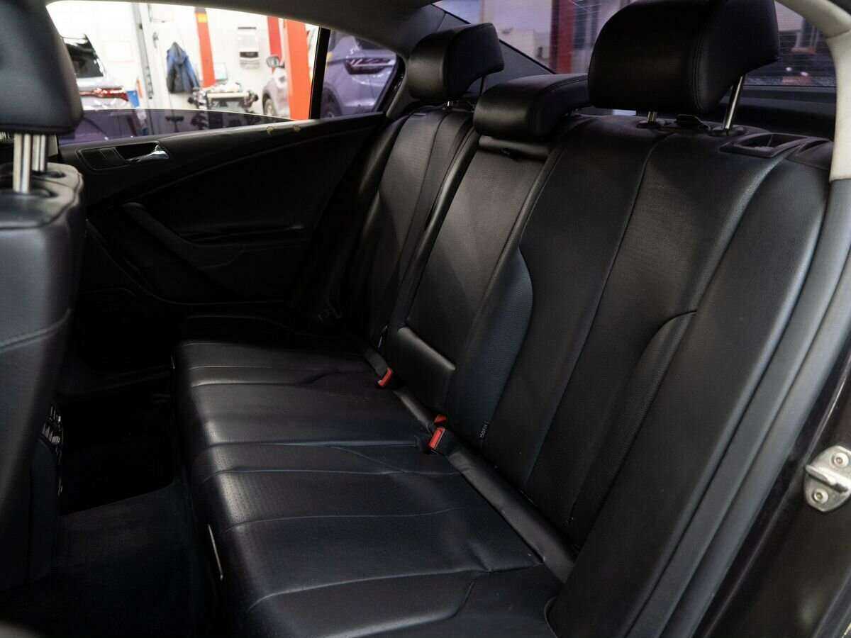 Купить Volkswagen Passat, 2008, 305 161 км, фото №7