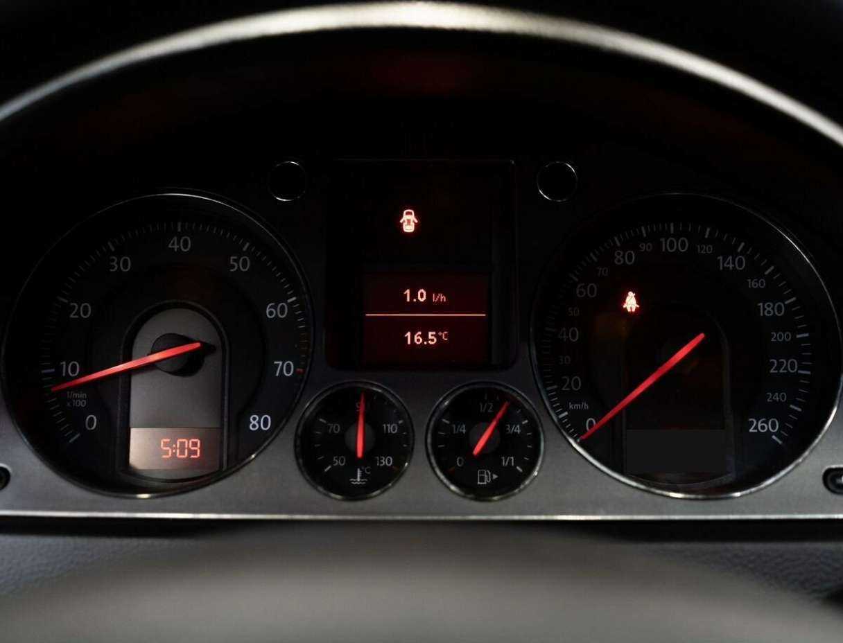 Купить Volkswagen Passat, 2008, 305 161 км, фото №10