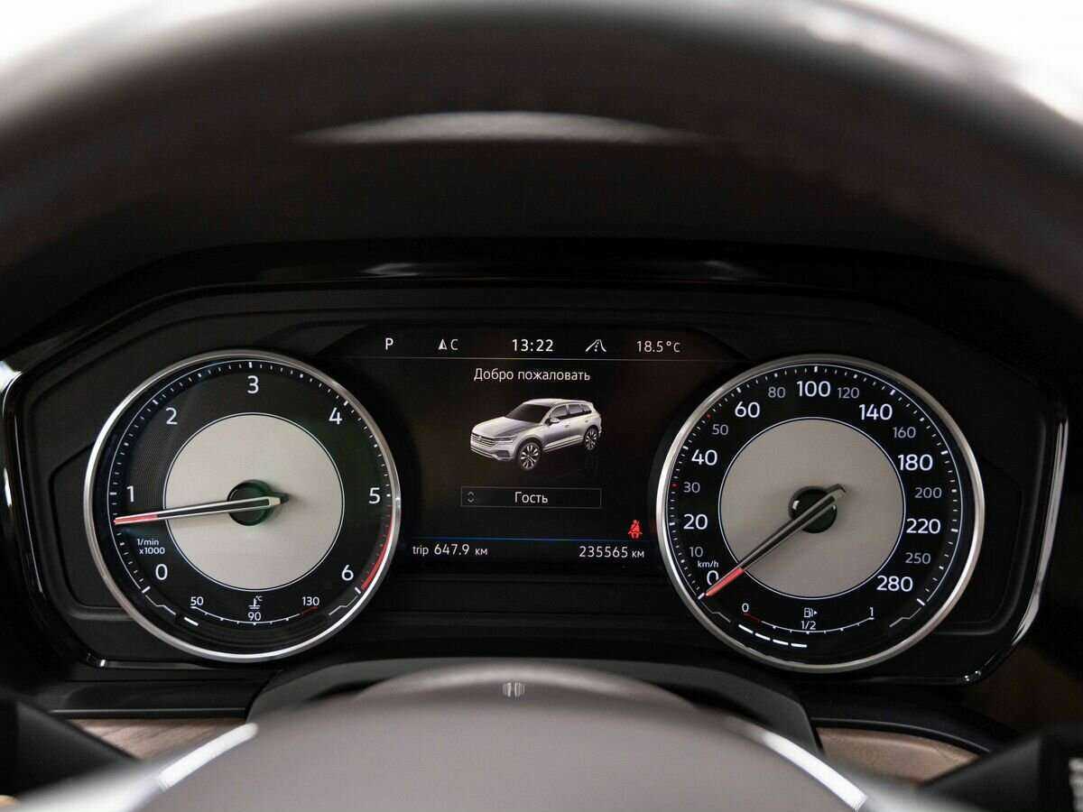 Купить Volkswagen Touareg, 2018, 235 000 км, фото №15