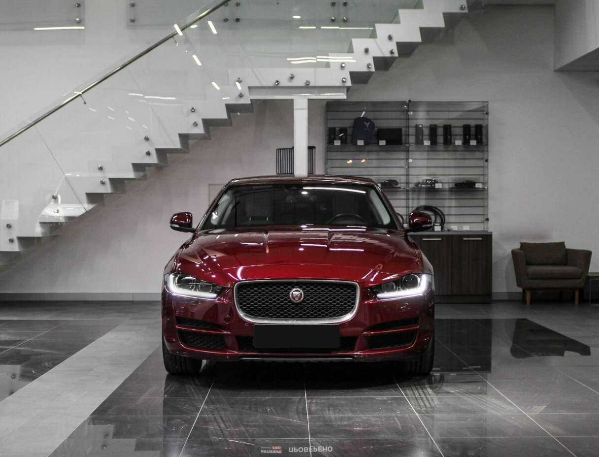 Jaguar XE