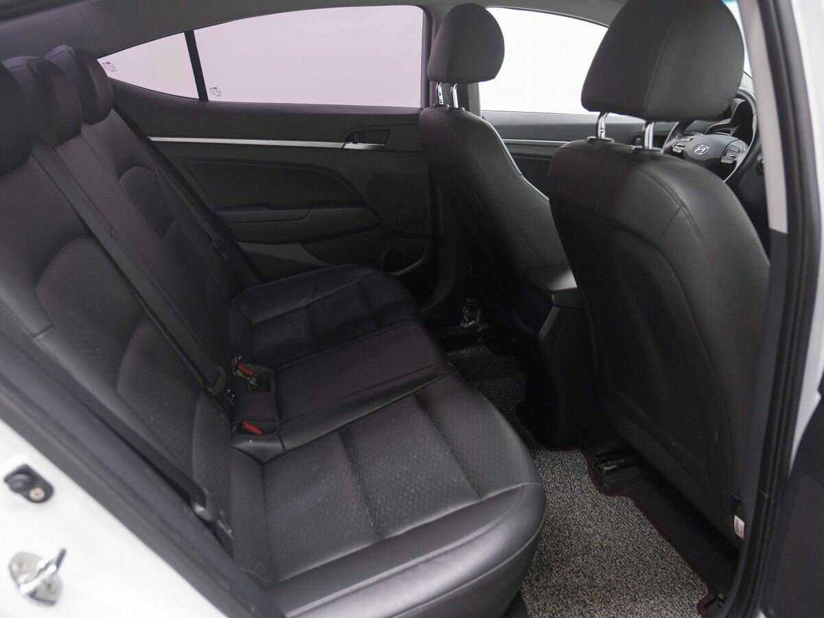 Купить Hyundai Avante, 2018, 83 500 км, фото №10