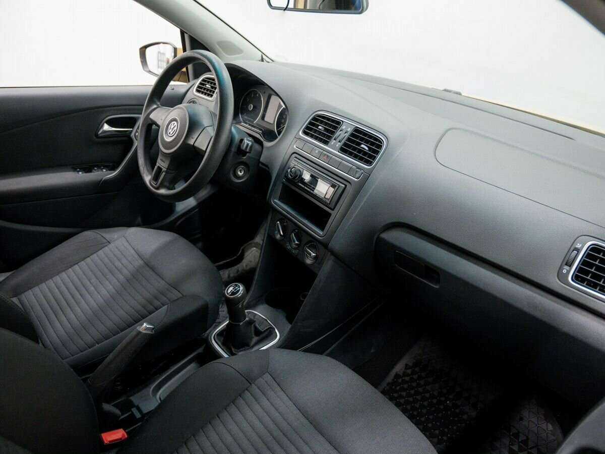 Купить Volkswagen Polo, 2011, 210 781 км, фото №8