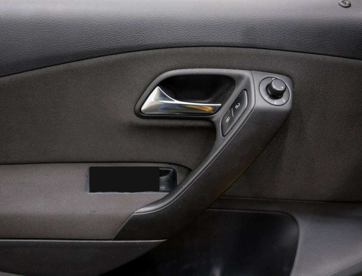 Купить Volkswagen Polo, 2011, 210 781 км, фото №16