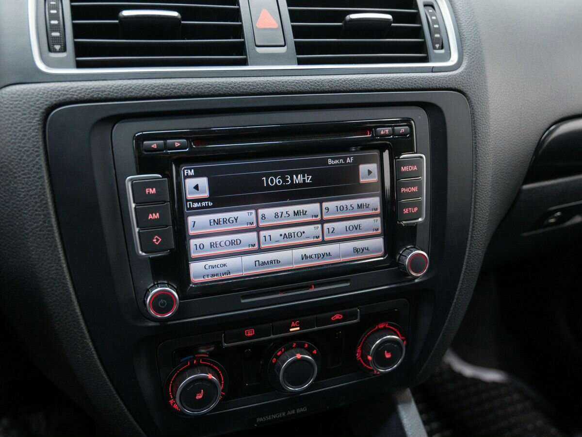 Купить Volkswagen Jetta, 2011, 140 000 км, фото №19