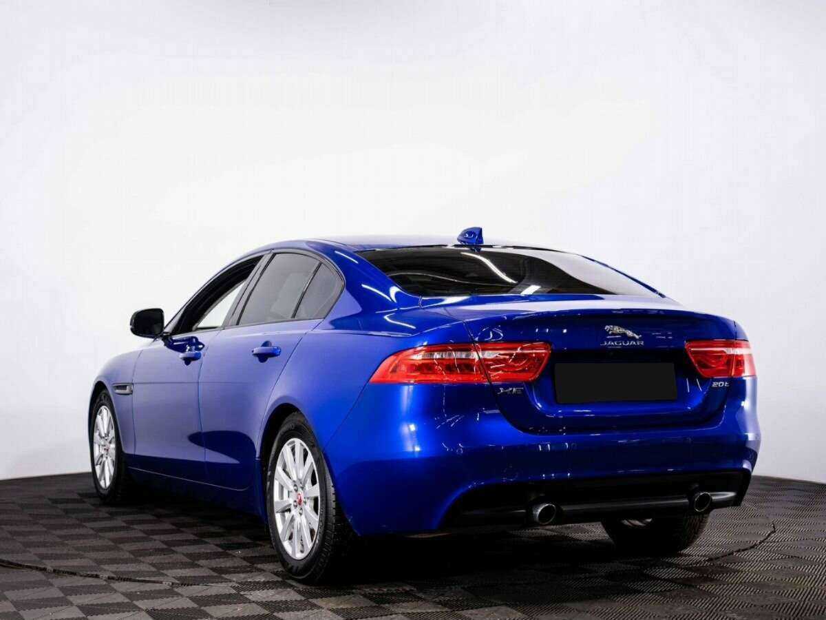 Купить Jaguar XE, 2017, 54 000 км, фото №4