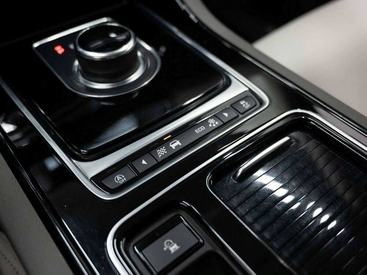 Купить Jaguar XE, 2017, 54 000 км, фото №24