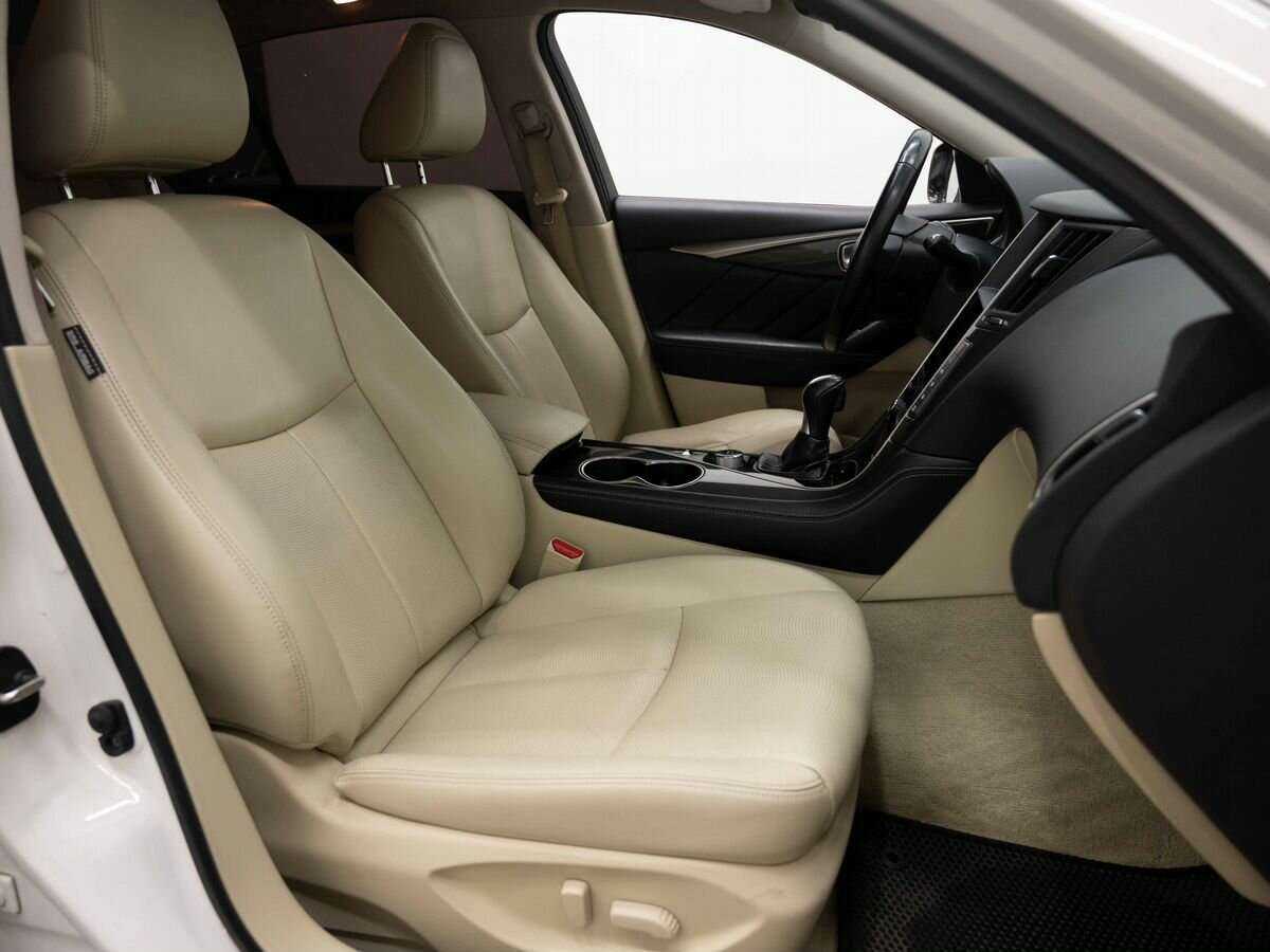 Купить Infiniti Q50, 2015, 117 982 км, фото №8