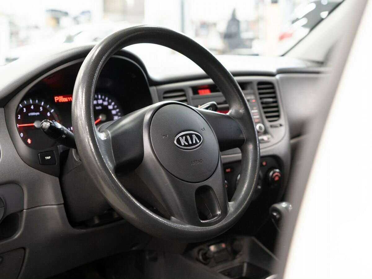 Купить Kia Rio, 2010, 198 000 км, фото №5