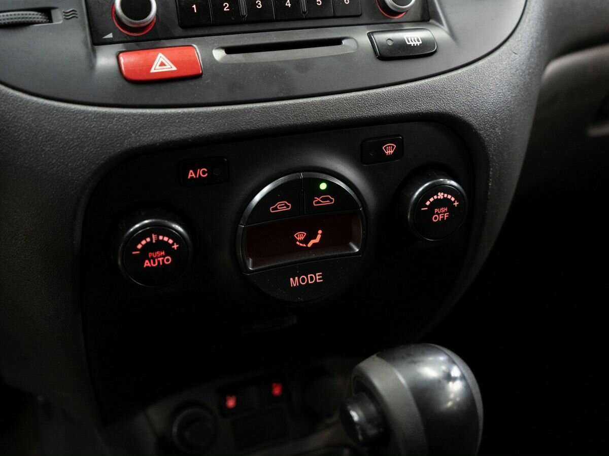 Купить Kia Rio, 2010, 198 000 км, фото №12