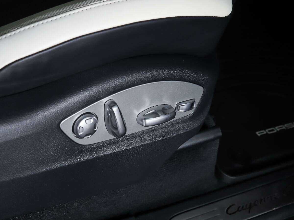 Купить Porsche Cayenne GTS, 2015, 67 531 км, фото №19