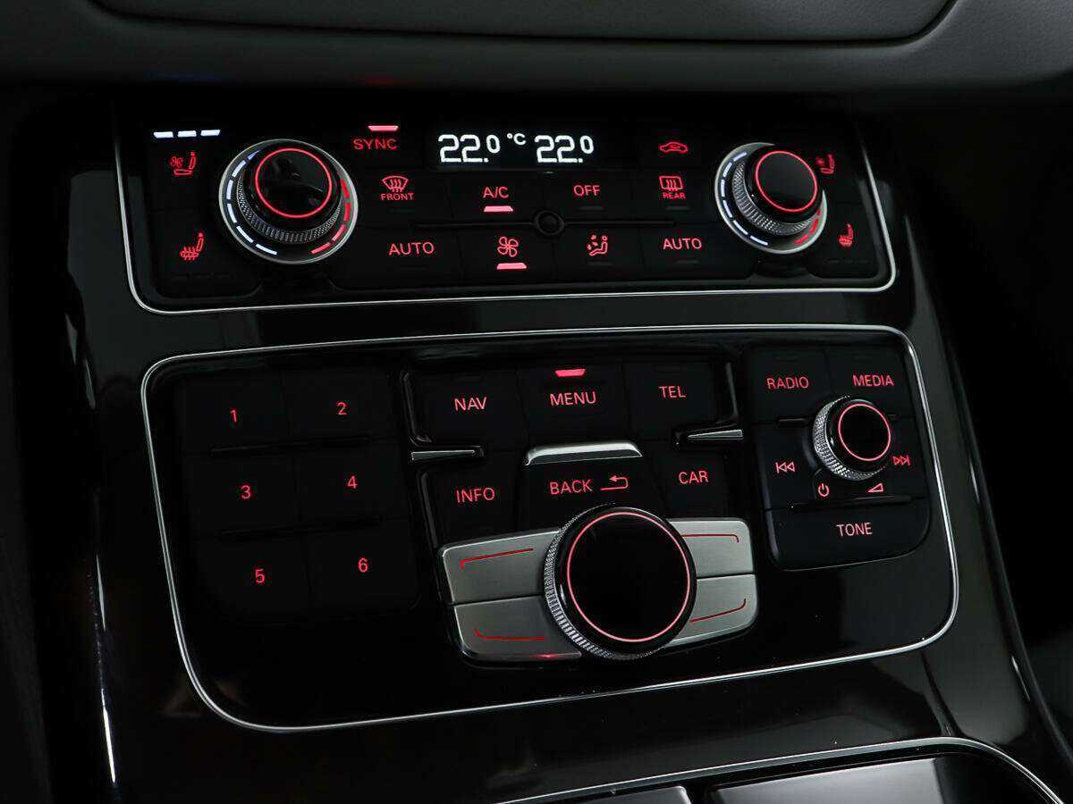 Купить Audi A8 Long, 2016, 74 915 км, фото №23