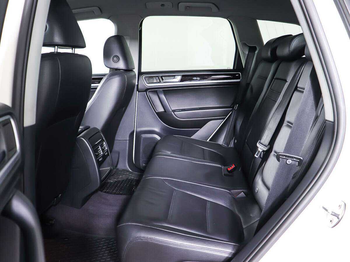 Купить Volkswagen Touareg, 2010, 136 223 км, фото №10