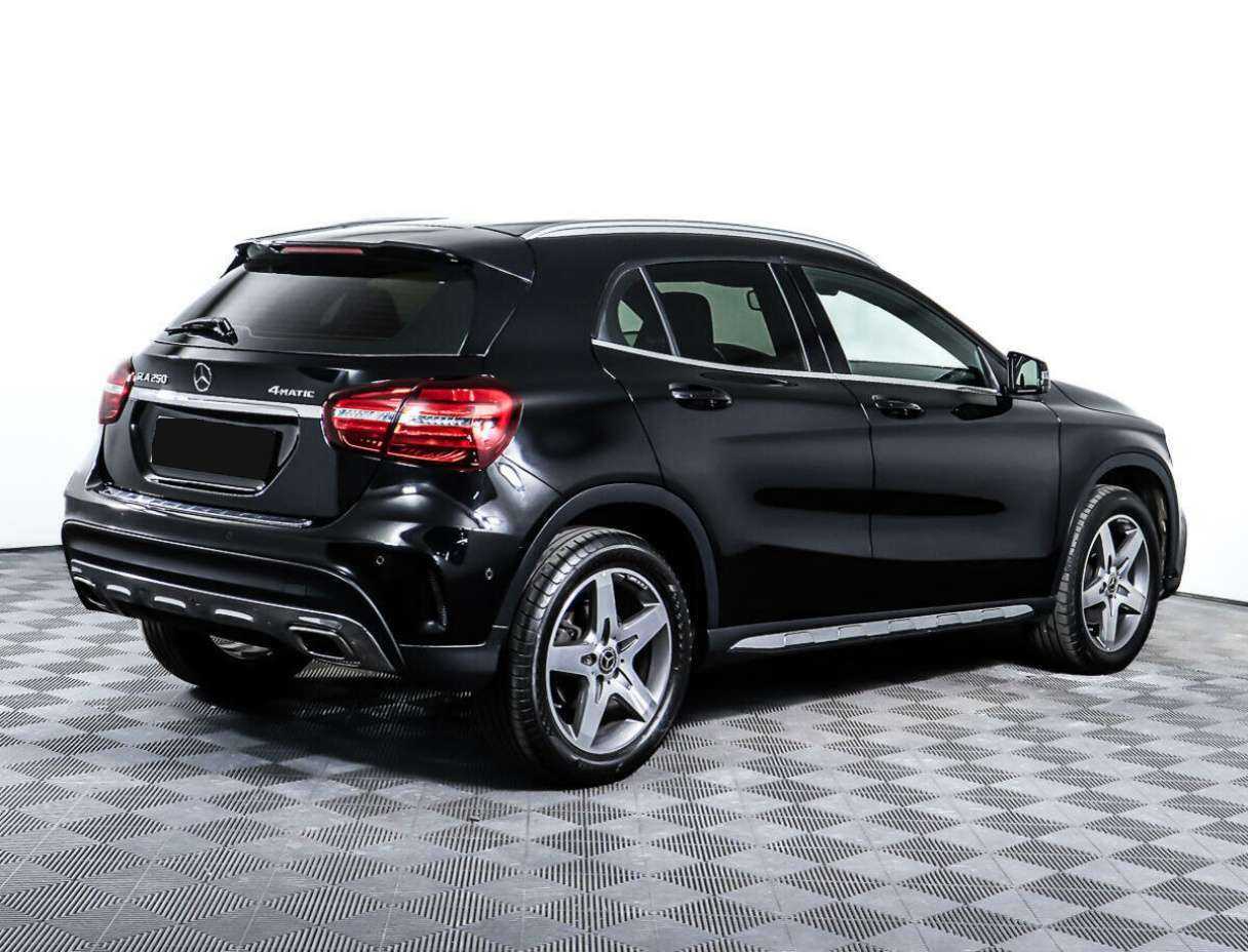 Купить Mercedes-Benz GLA 250, 2018, 81 236 км, фото №4