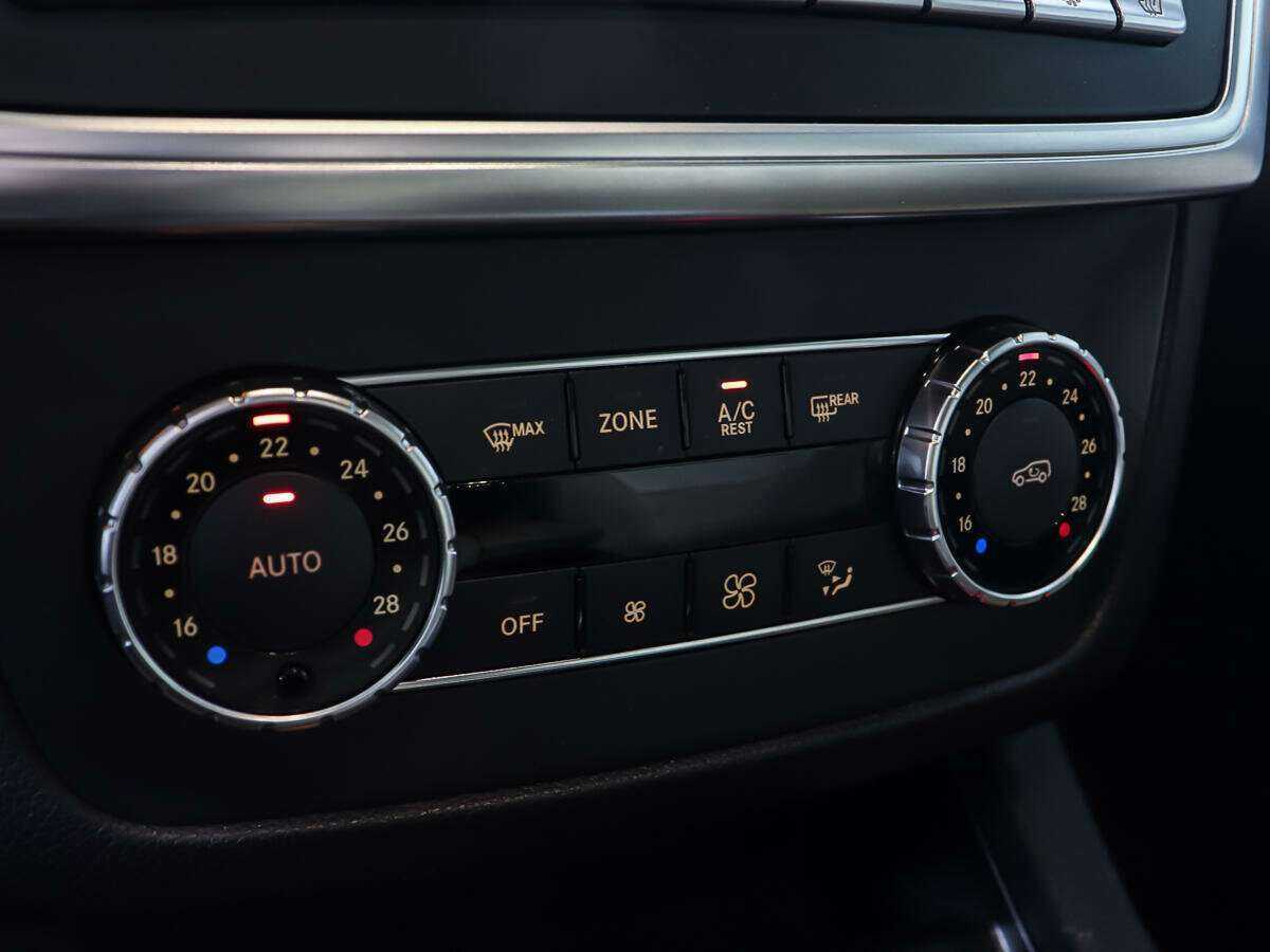 Купить Mercedes-Benz GL-Класс 400, 2015, 167 745 км, фото №19