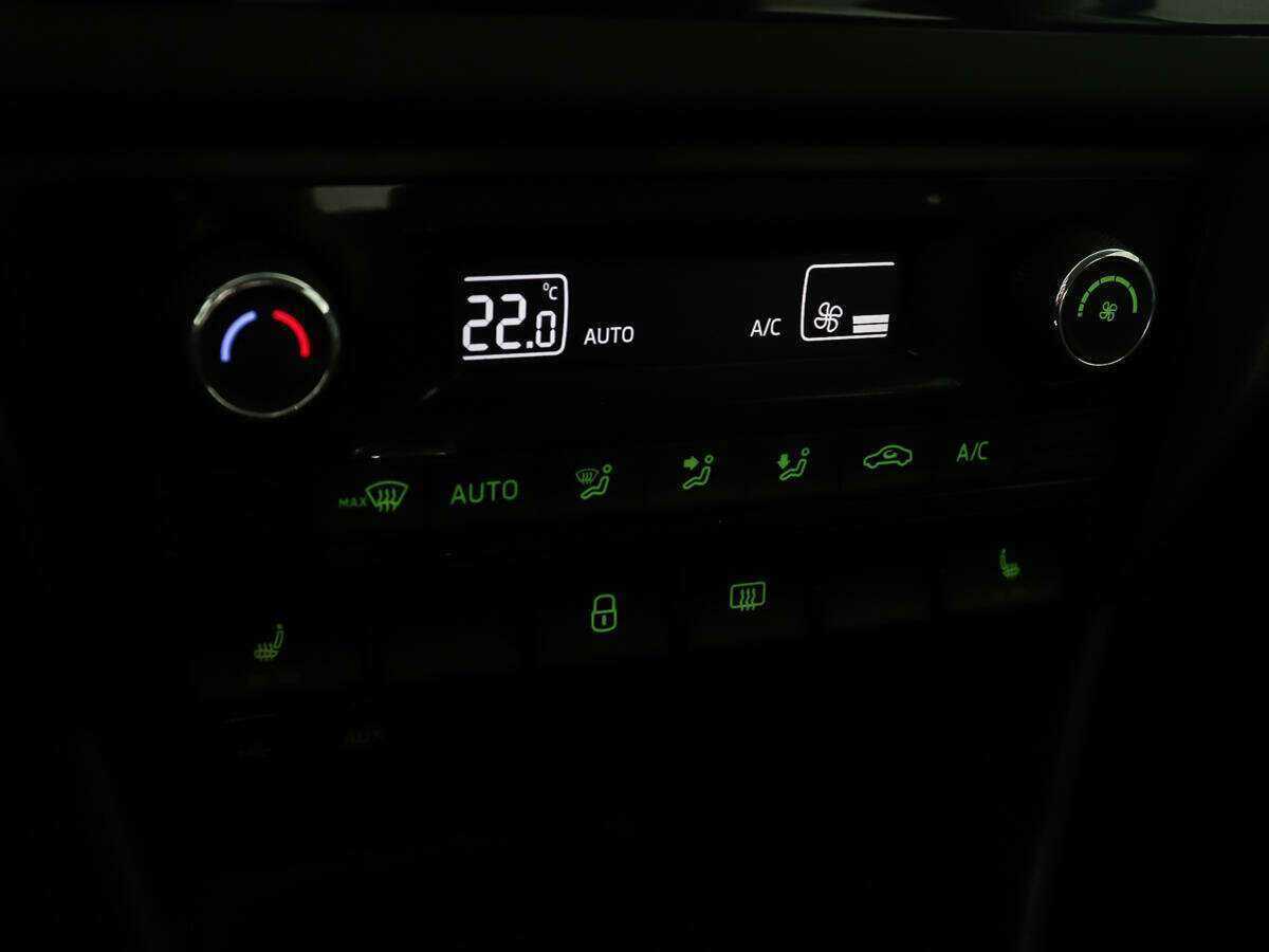 Купить Skoda Rapid, 2017, 165 330 км, фото №23