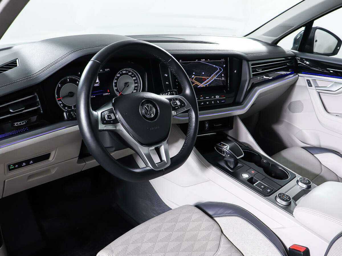 Купить Volkswagen Touareg, 2020, 229 000 км, фото №14