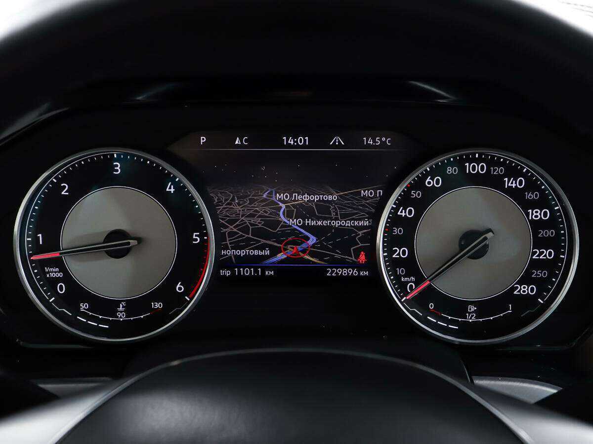Купить Volkswagen Touareg, 2020, 229 000 км, фото №15