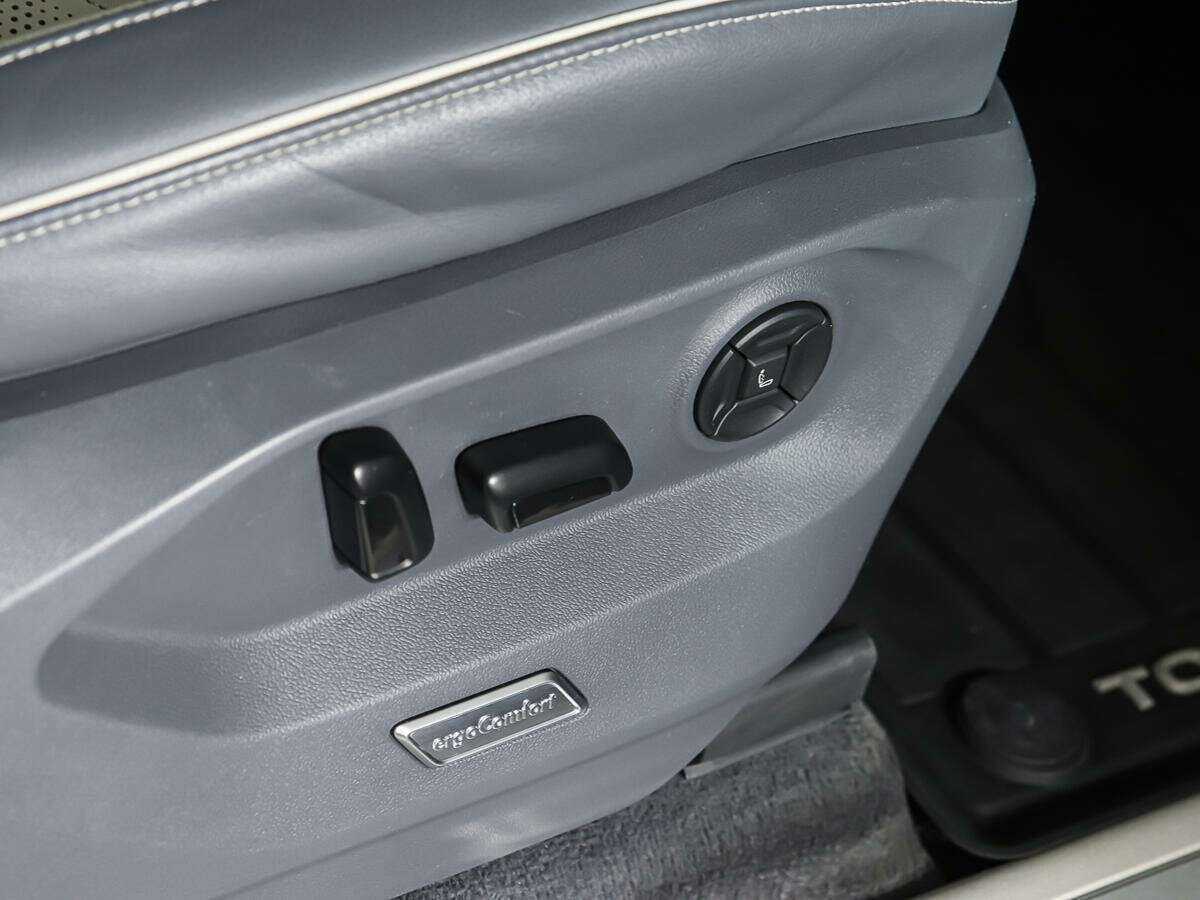 Купить Volkswagen Touareg, 2020, 229 000 км, фото №18