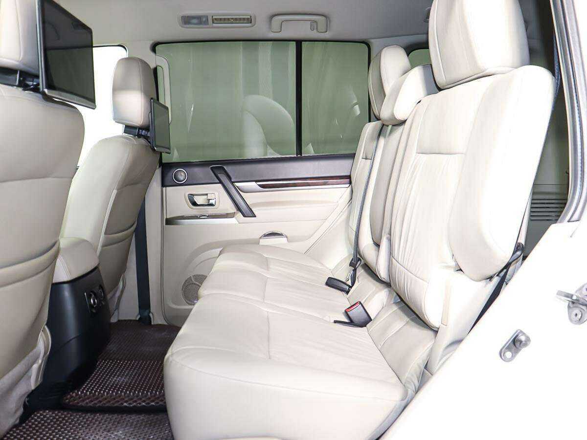 Купить Mitsubishi Pajero, 2019, 16 650 км, фото №11