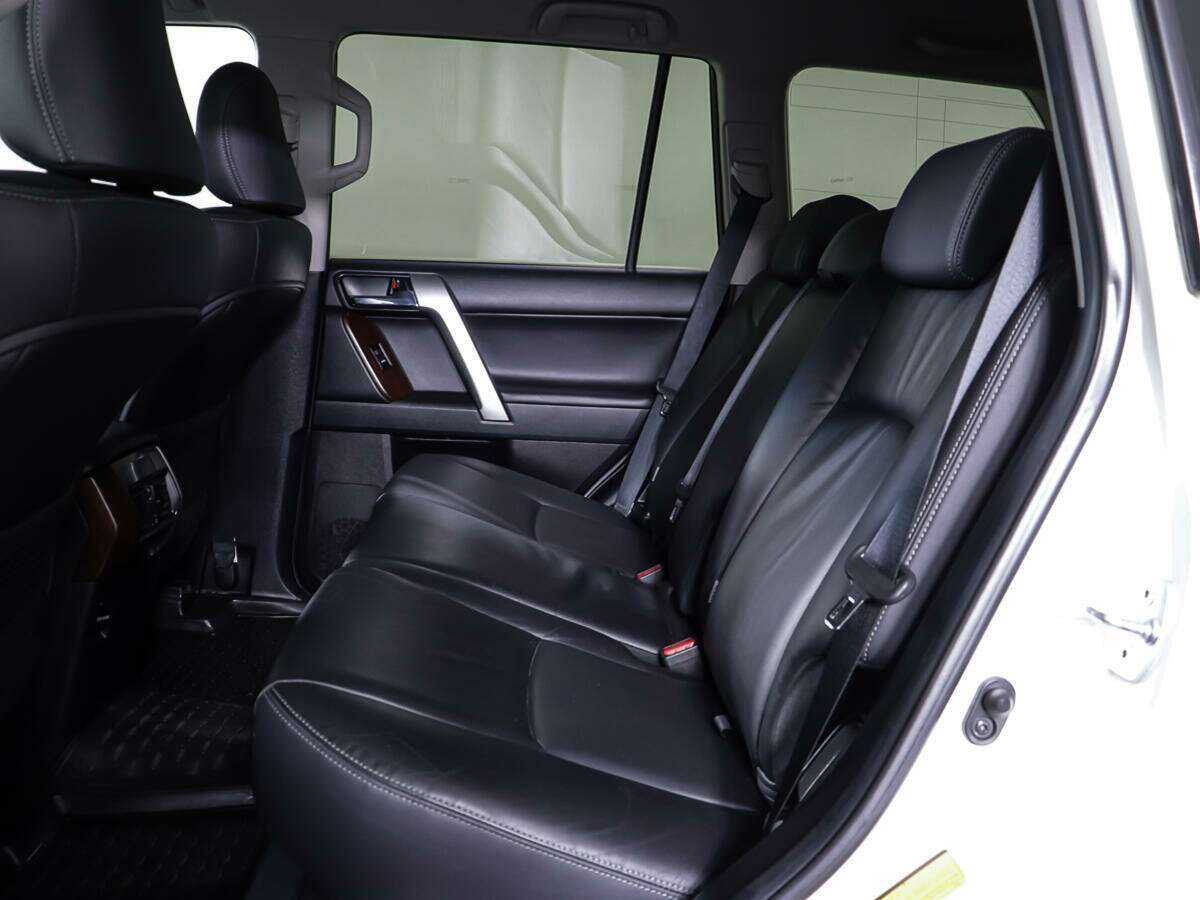 Купить Toyota Land Cruiser Prado, 2015, 33 040 км, фото №10