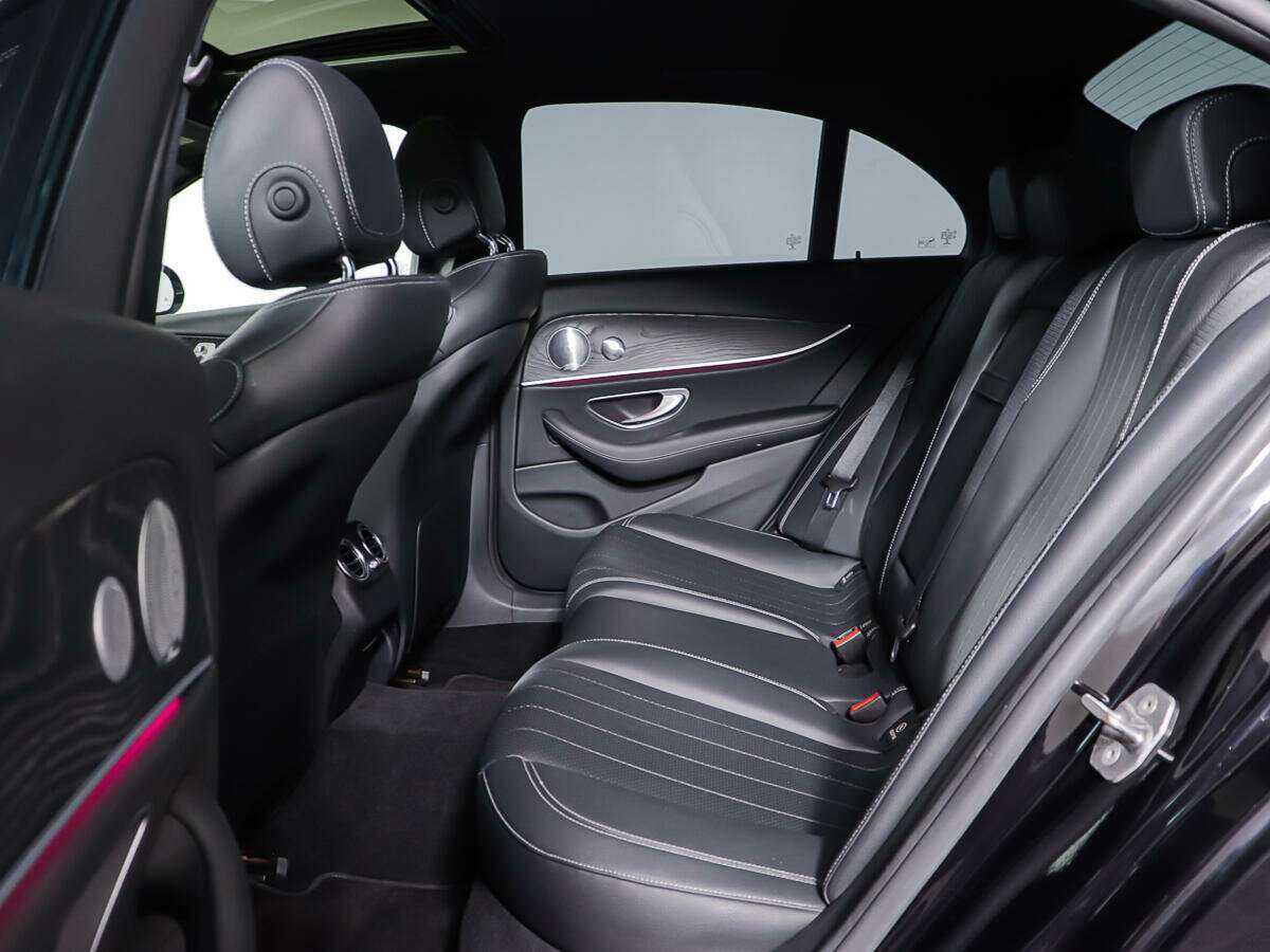 Купить Mercedes-Benz E-Класс 300, 2016, 55 977 км, фото №9