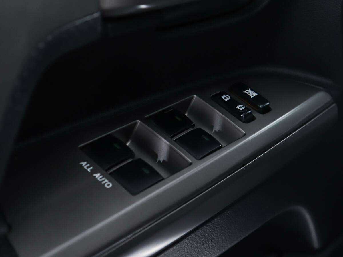 Купить Toyota Land Cruiser, 2011, 353 989 км, фото №16