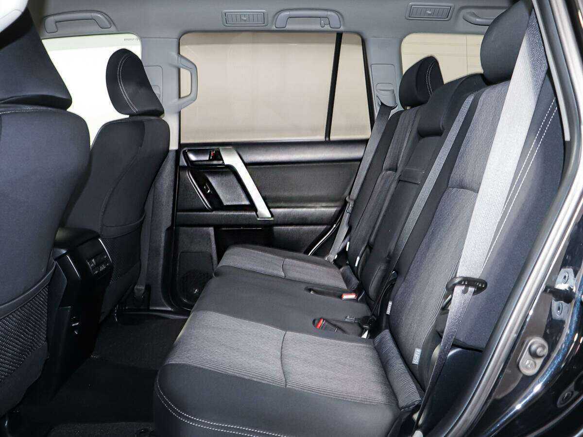 Купить Toyota Land Cruiser Prado, 2017, 77 661 км, фото №10