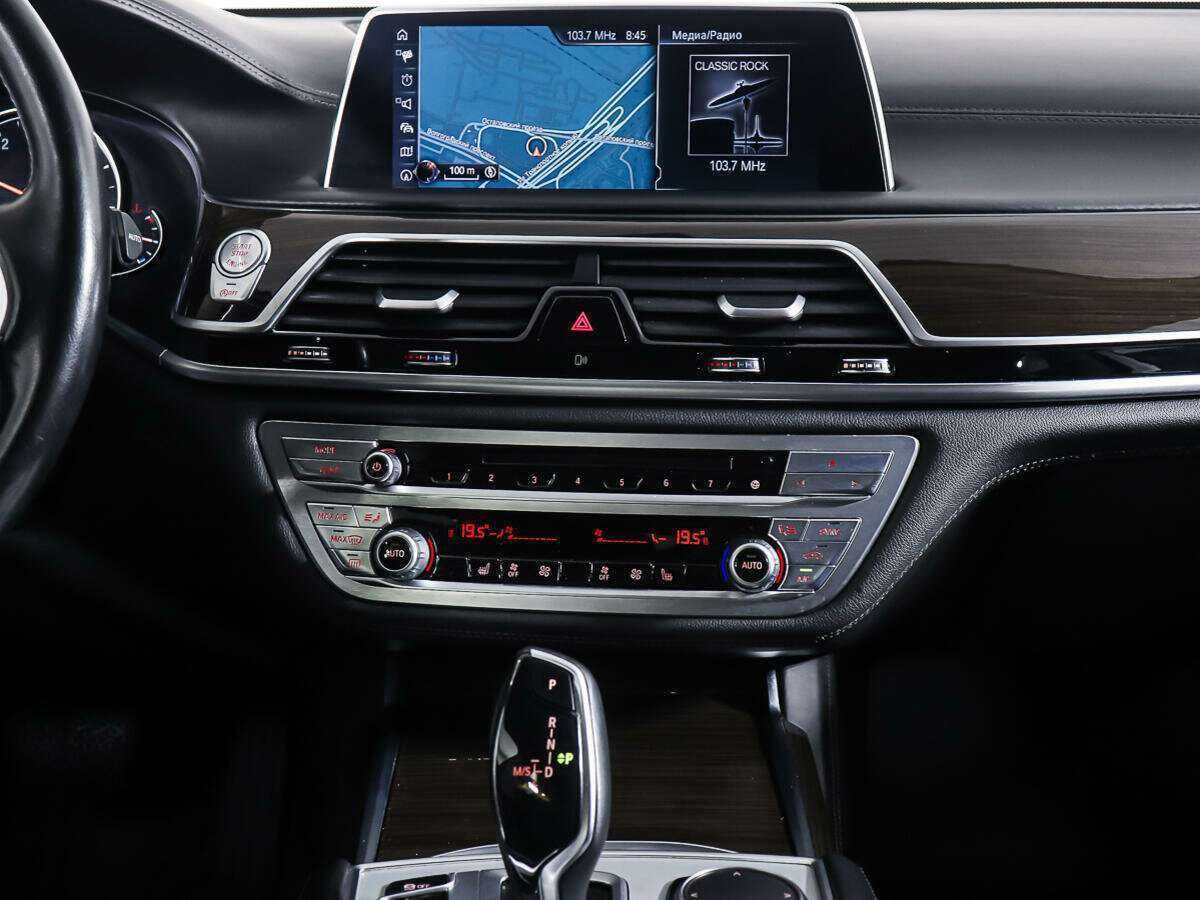 Купить BMW 7 серии 750i xDrive, 2016, 151 029 км, фото №12