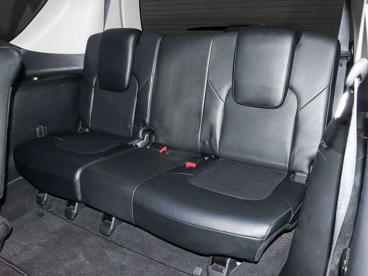 Купить Infiniti QX80, 2014, 181 928 км, фото №10