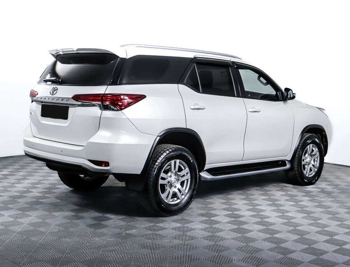 Купить Toyota Fortuner, 2017, 137 851 км, фото №4