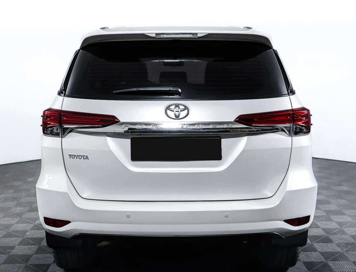 Купить Toyota Fortuner, 2017, 137 851 км, фото №5