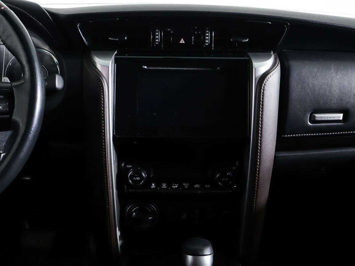Купить Toyota Fortuner, 2017, 137 851 км, фото №11
