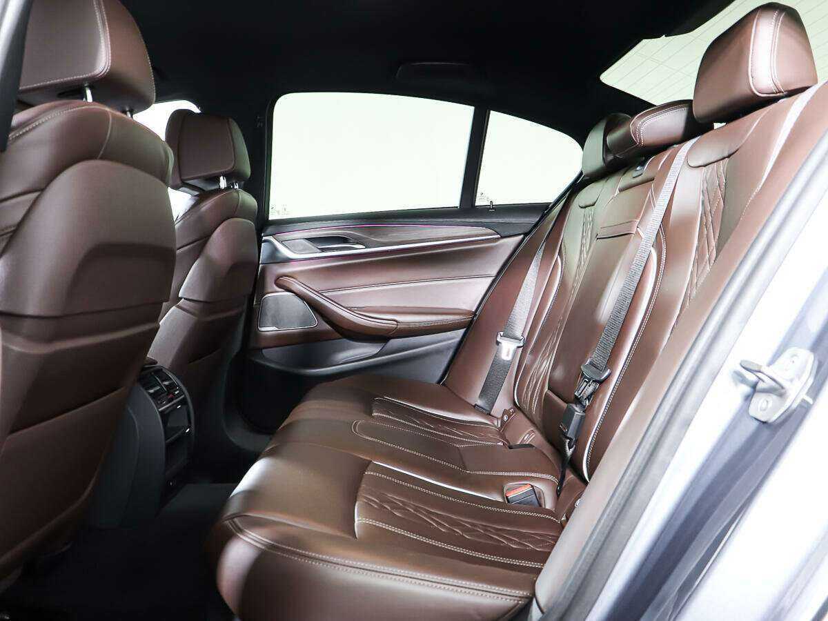 Купить BMW 5 серии 530d xDrive, 2017, 118 436 км, фото №12