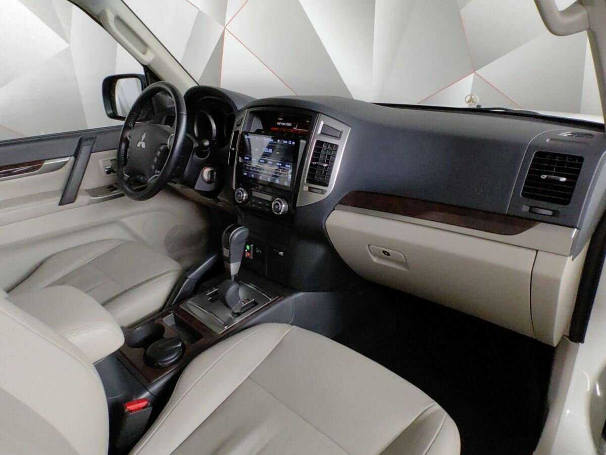 Купить Mitsubishi Pajero, 2021, 20 030 км, фото №9