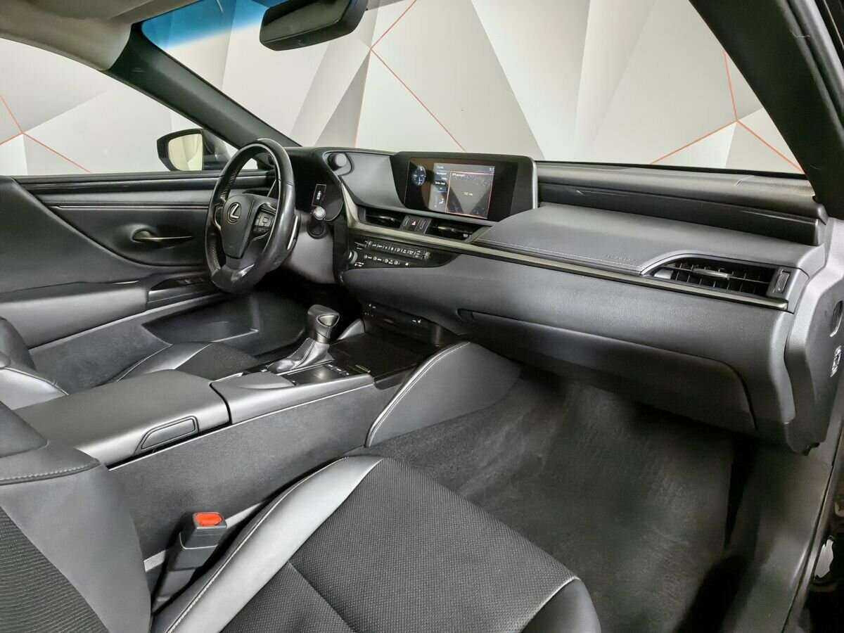 Купить Lexus ES 200, 2019, 96 750 км, фото №9