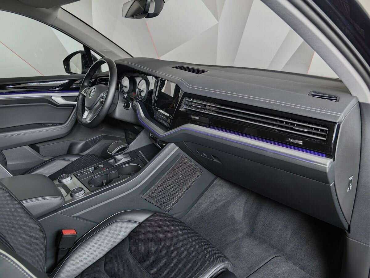 Купить Volkswagen Touareg, 2018, 105 741 км, фото №9
