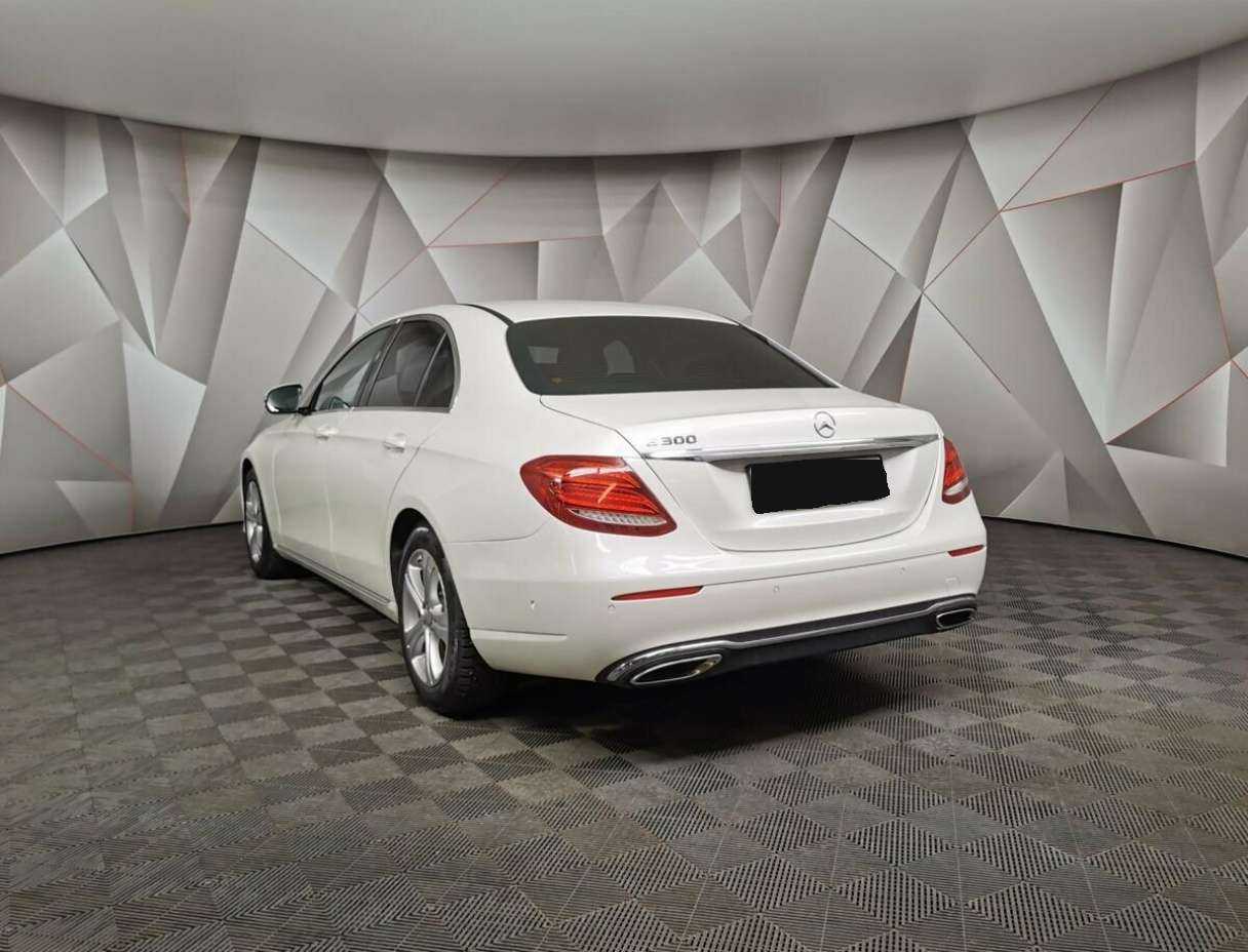 Купить Mercedes-Benz E-Класс 300, 2017, 77 793 км, фото №4