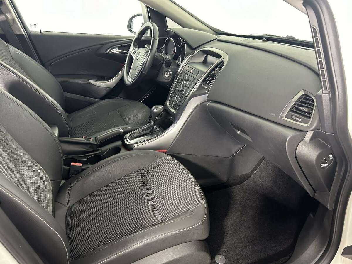 Купить Opel Astra, 2011, 258 397 км, фото №14