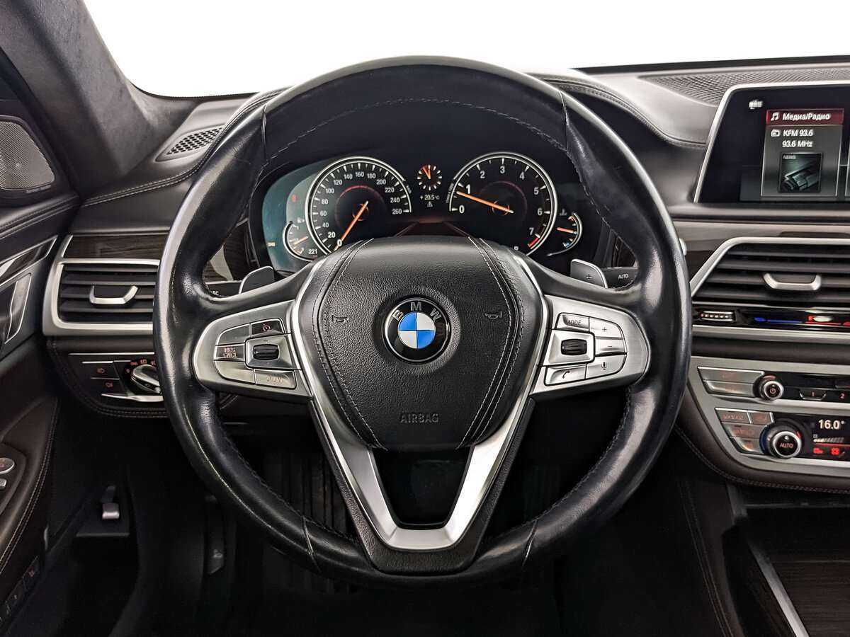 Купить BMW 7 серии Long 750Li xDrive, 2017, 170 699 км, фото №17